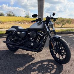 HARLEY DAVIDSON Sportster XL 883 IRON