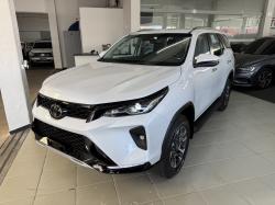 TOYOTA Hilux SW4 2.8 16V 4P SRX PLATINUM 4X4 7 LUGARES TURBO DIESEL AUTOM�TICO