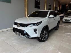 TOYOTA Hilux SW4 2.8 16V 4P SRX PLATINUM 4X4 7 LUGARES TURBO DIESEL AUTOMÁTICO