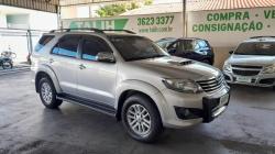 TOYOTA Hilux SW4 3.0 16V 4P SRV 4X4 TURBO DIESEL AUTOM�TICO