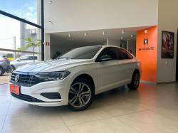 VOLKSWAGEN Jetta 1.4 4P 250 FLEX AUTOMÁTICO VOLKSWAGEN Jetta 1.4 4P 250 FLEX AUTOMÁTICO