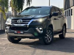 TOYOTA Hilux Caminhonete 