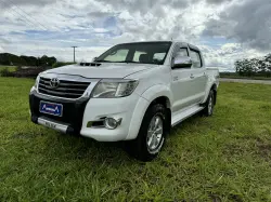 TOYOTA Hilux Caminhonete 3.0 16V 4P 4X4 SRV TURBO DIESEL CABINE DUPLA AUTOMTICO