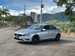 VOLVO S60 3.0 4P T6 R DESIGN AWD AUTOMTICO