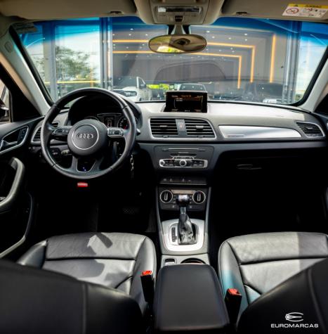 AUDI Q3 2.0 4P TFSI AMBIENTE QUATTRO S-TRONIC AUTOM�TICO, Foto 8