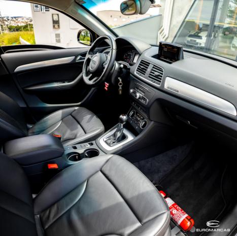AUDI Q3 2.0 4P TFSI AMBIENTE QUATTRO S-TRONIC AUTOM�TICO, Foto 11