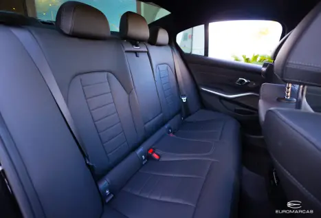 BMW 320I 2.0 16V 4P TURBO FLEX M SPORT AUTOMÁTICO, Foto 10 BMW 320I 2.0 16V 4P TURBO FLEX M SPORT AUTOMÁTICO, Foto 10