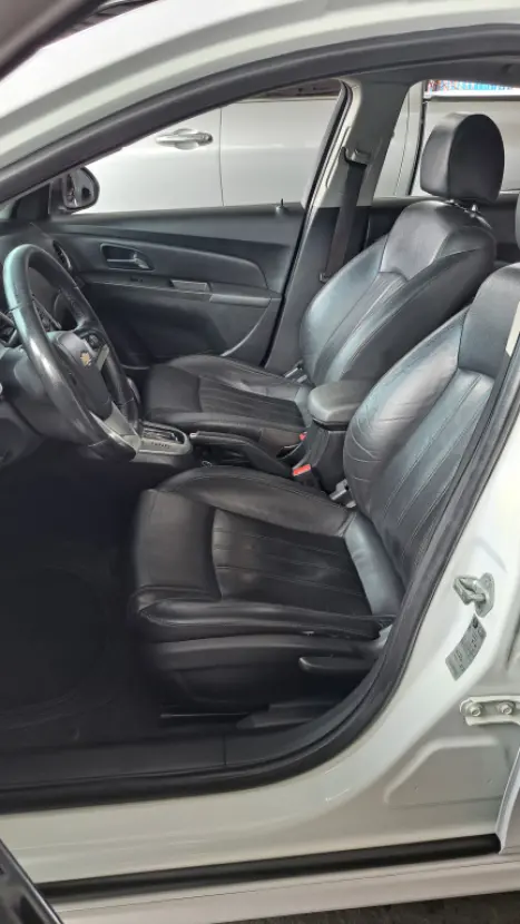 CHEVROLET Cruze Hatch 1.8 16V 4P LTZ SPORT6 FLEX AUTOM�TICO, Foto 4