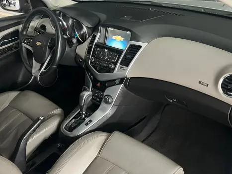 CHEVROLET Cruze Sedan 1.8 16V 4P LTZ ECOTEC FLEX AUTOM�TICO, Foto 15