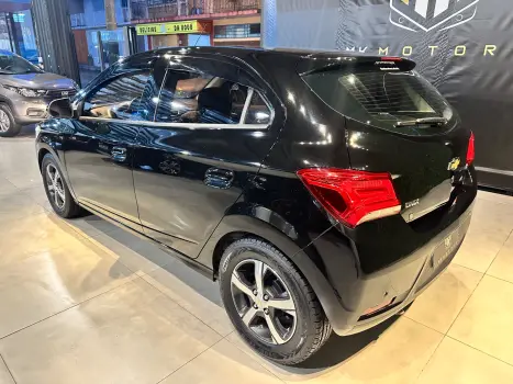 CHEVROLET Onix Hatch 1.4 4P FLEX LTZ AUTOMÁTICO, Foto 8 CHEVROLET Onix Hatch 1.4 4P FLEX LTZ AUTOMÁTICO, Foto 8