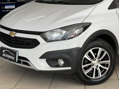 CHEVROLET Onix Hatch 1.4 4P FLEX ACTIV, Foto 3 CHEVROLET Onix Hatch 1.4 4P FLEX ACTIV, Foto 3