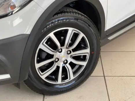 CHEVROLET Onix Hatch 1.4 4P FLEX ACTIV, Foto 4 CHEVROLET Onix Hatch 1.4 4P FLEX ACTIV, Foto 4