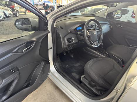 CHEVROLET Onix Hatch 1.4 4P FLEX LT, Foto 8 CHEVROLET Onix Hatch 1.4 4P FLEX LT, Foto 8