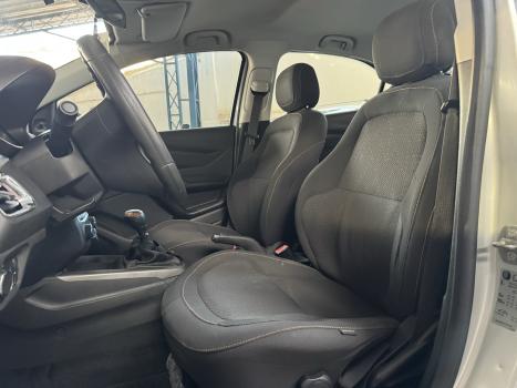 CHEVROLET Onix Hatch 1.4 4P FLEX LT, Foto 14 CHEVROLET Onix Hatch 1.4 4P FLEX LT, Foto 14