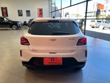 CHEVROLET Onix Hatch 1.0 4P FLEX LTZ TURBO AUTOMÁTICO, Foto 7 CHEVROLET Onix Hatch 1.0 4P FLEX LTZ TURBO AUTOMÁTICO, Foto 7