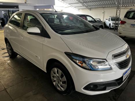 CHEVROLET Onix Hatch 1.4 4P FLEX LT, Foto 3