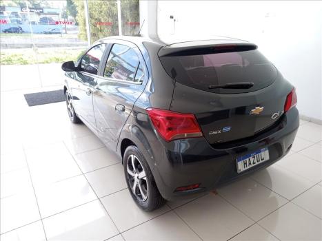 CHEVROLET Onix Hatch 1.4 4P FLEX LTZ AUTOM�TICO, Foto 4