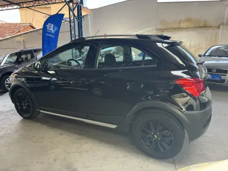 CHEVROLET Onix Hatch 1.4 4P FLEX ACTIV AUTOM�TICO, Foto 6