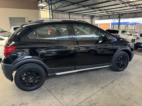 CHEVROLET Onix Hatch 1.4 4P FLEX ACTIV AUTOM�TICO, Foto 10