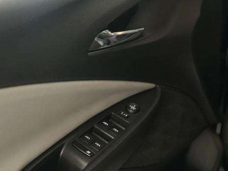 CHEVROLET Onix Hatch 1.0 12V 4P FLEX PREMIER 2 TURBO AUTOM�TICO, Foto 15