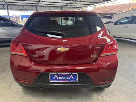 CHEVROLET Onix Hatch 1.4 4P FLEX LTZ, Foto 4