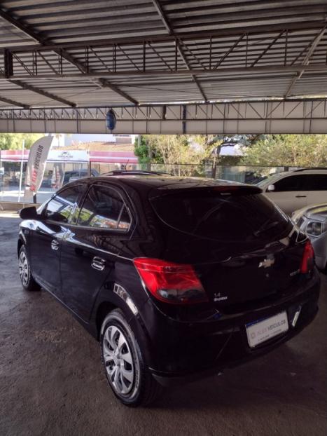 CHEVROLET Onix Hatch 1.4 4P FLEX LT, Foto 3