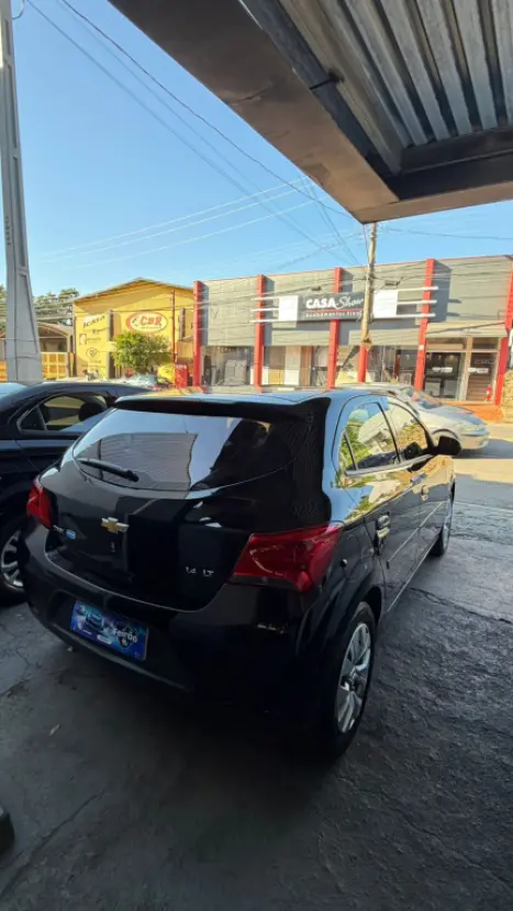 CHEVROLET Onix Hatch 1.4 4P FLEX LT, Foto 8