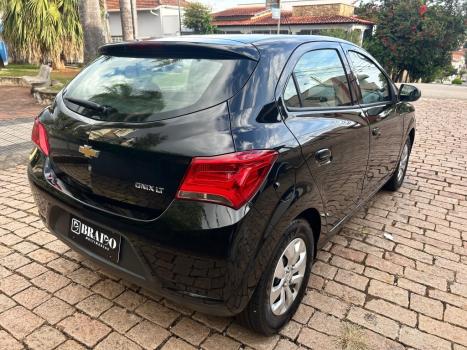 CHEVROLET Onix Hatch 1.0 4P FLEX LT, Foto 4