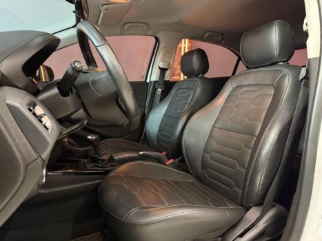CHEVROLET Onix Hatch 1.4 4P FLEX LTZ, Foto 9