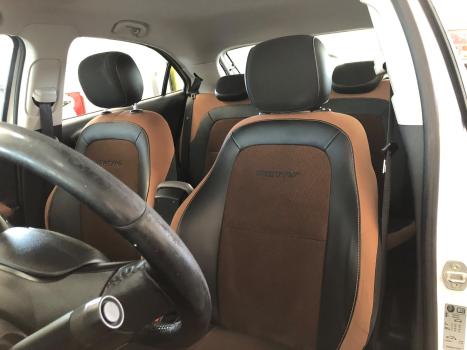 CHEVROLET Onix Hatch 1.4 4P FLEX ACTIV AUTOM�TICO, Foto 18