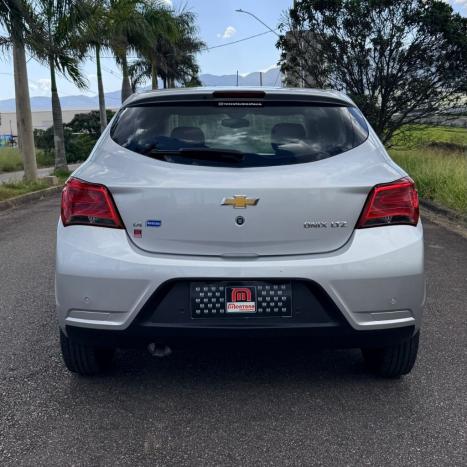 CHEVROLET Onix Hatch 1.4 4P FLEX LTZ, Foto 9