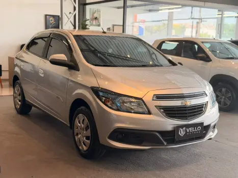 CHEVROLET Onix Hatch 1.4 4P FLEX LT, Foto 3
