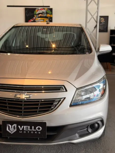 CHEVROLET Onix Hatch 1.4 4P FLEX LT, Foto 5