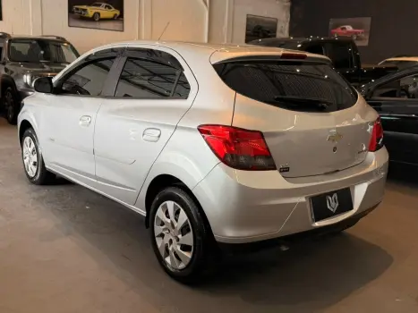 CHEVROLET Onix Hatch 1.4 4P FLEX LT, Foto 9