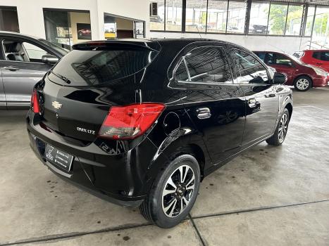 CHEVROLET Onix Hatch 1.4 4P FLEX LTZ, Foto 6