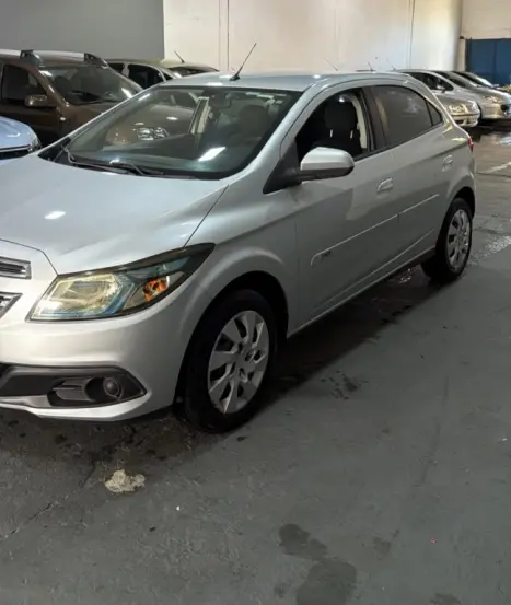 CHEVROLET Onix Hatch 1.4 4P FLEX LT, Foto 1