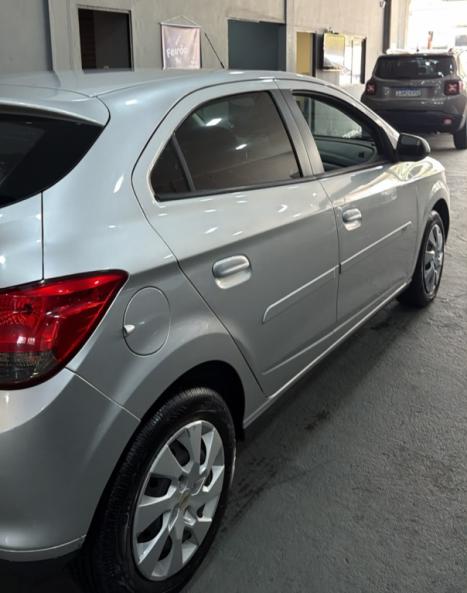 CHEVROLET Onix Hatch 1.4 4P FLEX LT, Foto 3