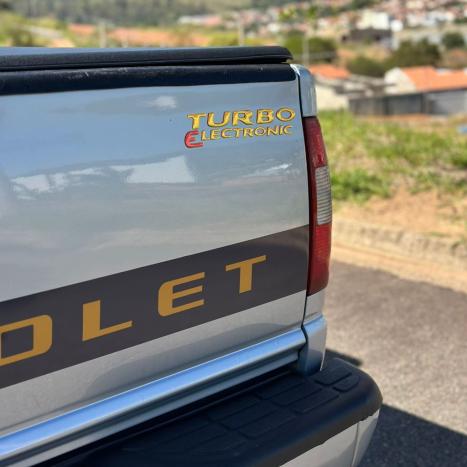 CHEVROLET S10 2.8 12V EXECUTIVE CABINE DUPLA  4X4 TURBO DIESEL, Foto 8 CHEVROLET S10 2.8 12V EXECUTIVE CABINE DUPLA  4X4 TURBO DIESEL, Foto 8