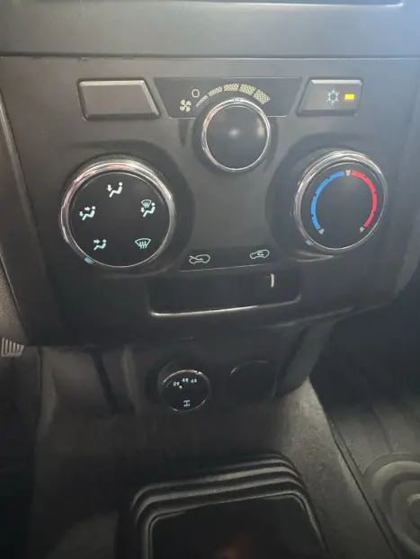 CHEVROLET S10 2.8 16V LS CABINE DUPLA 4X4 TURBO DIESEL, Foto 19