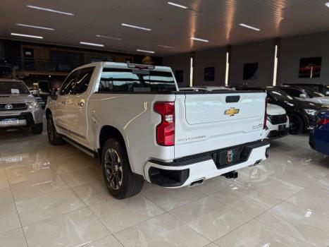 CHEVROLET Silverado 5.3 V8 1500 HIGH COUNTRY CABINE DUPLA 4X4 AUTOMÁTICO, Foto 4