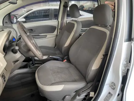 CHEVROLET Spin 1.8 4P FLEX LT AUTOMÁTICO, Foto 9 CHEVROLET Spin 1.8 4P FLEX LT AUTOMÁTICO, Foto 9