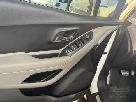 CHEVROLET Tracker 1.8 16V 4P FLEX LTZ AUTOM�TICO, Foto 19