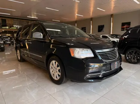 CHRYSLER Town & Country 3.6 V6 12V 4P LIMITED AUTOM�TICO, Foto 2