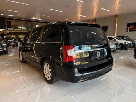 CHRYSLER Town & Country 3.6 V6 12V 4P LIMITED AUTOM�TICO, Foto 4