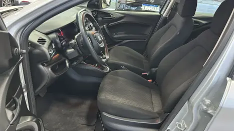 FIAT Cronos 1.3 4P FLEX DRIVE AUTOM�TICO CVT, Foto 14