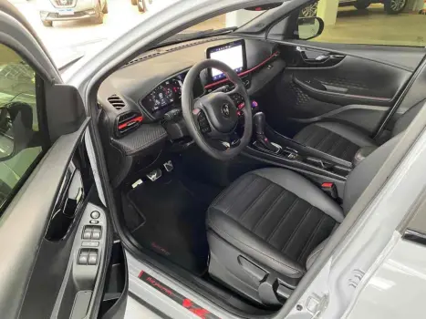 FIAT Fastback 1.3 16V 4P FLEX ABARTH TURBO 270 AUTOM�TICO, Foto 8