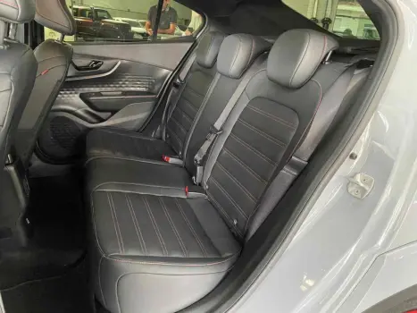 FIAT Fastback 1.3 16V 4P FLEX ABARTH TURBO 270 AUTOM�TICO, Foto 11