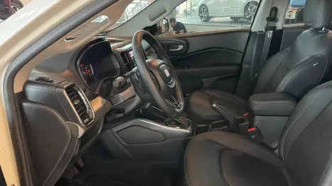 FIAT Toro 1.3 16V 4P FLEX 270 TURBO VOLCANO AUTOMÁTICO, Foto 12