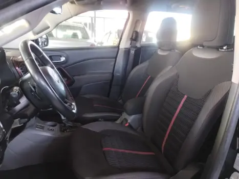 FIAT Toro 1.8 16V 4P FLEX FREEDOM ROAD AUTOMTICO, Foto 9
