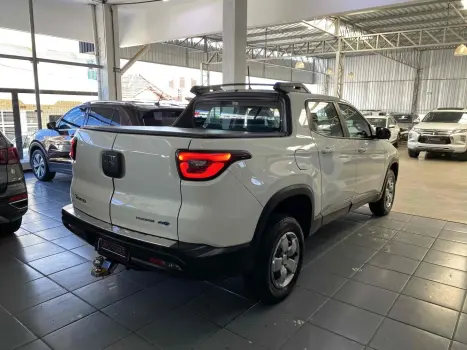 FIAT Toro 1.8 16V 4P FLEX FREEDOM AUTOM�TICO, Foto 4